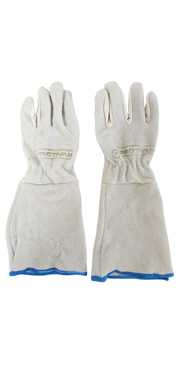 Descubra a importância das luvas de segurança para sua proteção no trabalho. Conheça nossa variedade de luvas de vaqueta, raspa e outros modelos de EPI.